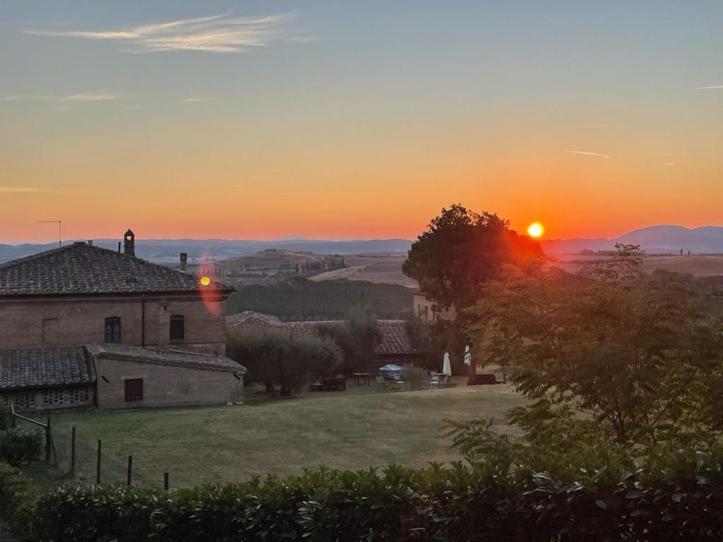 Agriturismo Diffuso Monte Oliveto Maggiore Chiusure Buitenkant foto