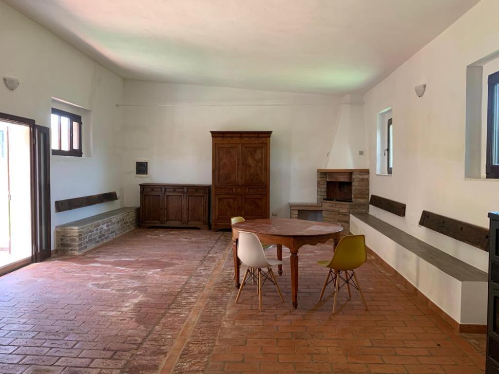 Agriturismo Diffuso Monte Oliveto Maggiore Chiusure Buitenkant foto