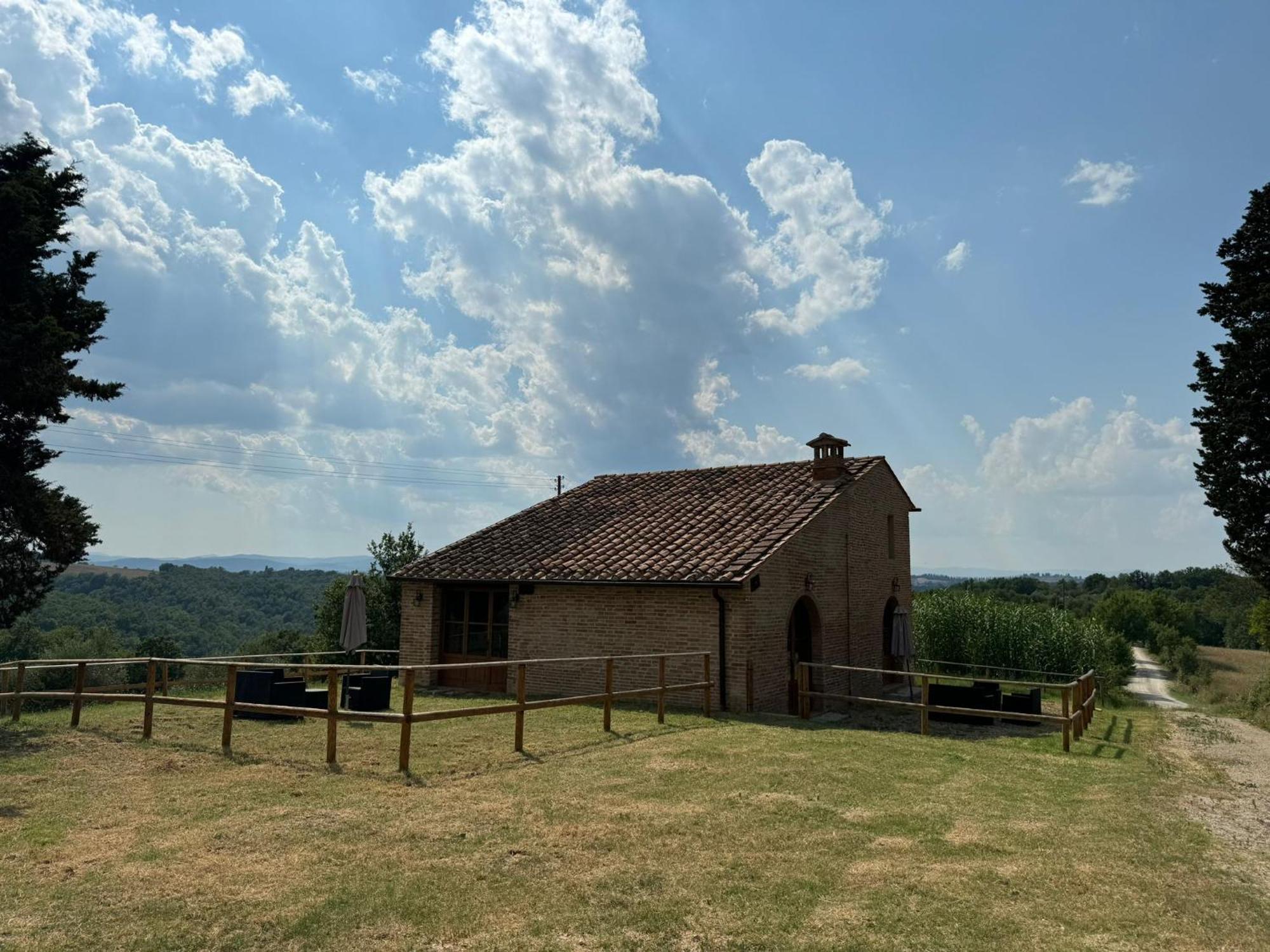 Agriturismo Diffuso Monte Oliveto Maggiore Chiusure Buitenkant foto