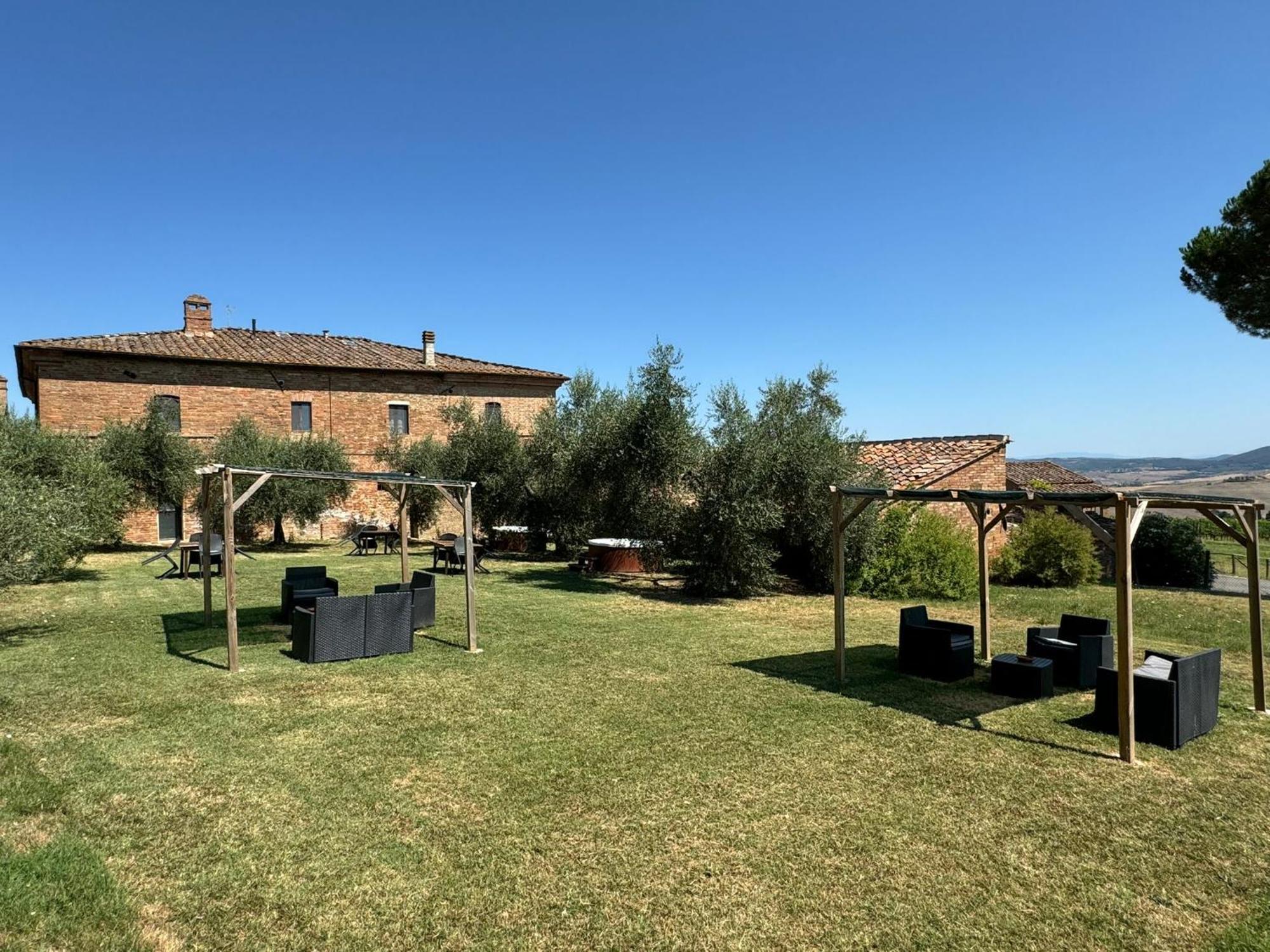 Agriturismo Diffuso Monte Oliveto Maggiore Chiusure Buitenkant foto
